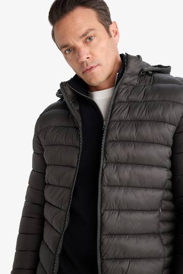 Su İtici Slim Fit Dar Kesim İç Cep Detaylı Kapüşonlu Fermuarlı Cepli Şişme Mont