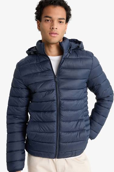 Su İtici Slim Fit Dar Kesim İç Cep Detaylı Kapüşonlu Fermuarlı Cepli Şişme Mont