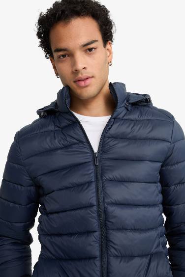 Su İtici Slim Fit Dar Kesim İç Cep Detaylı Kapüşonlu Fermuarlı Cepli Şişme Mont