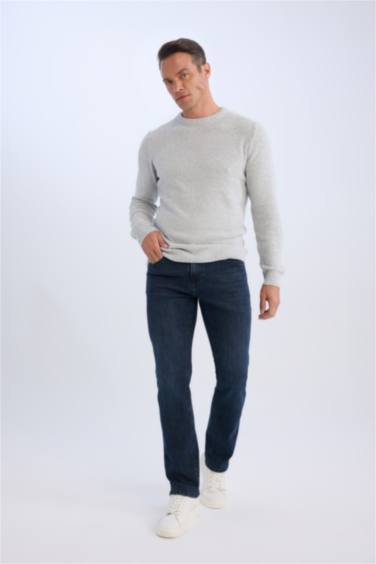 Standart Fit Normal Kesim Bisiklet Yaka Dokulu Basic Düz Triko Kazak