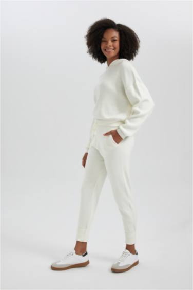 Штаны джоггеры на шнуровке