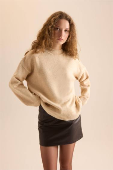 Oversize Geniş Kalıp Yarım Balıkçı Yaka Triko Kazak