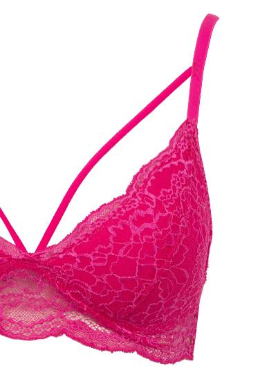 براليت مبطن بالدانتيل من Fall In Love