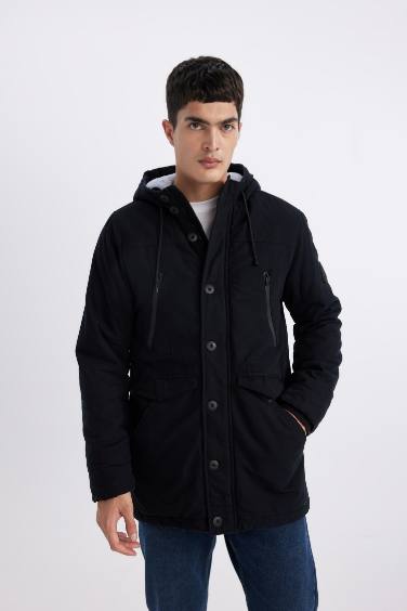 Slim Fit Dar Kesim Kapüşonlu Pelüş Astar Fermuarlı Çıtçı Kapamalı Cepli Mont Parka