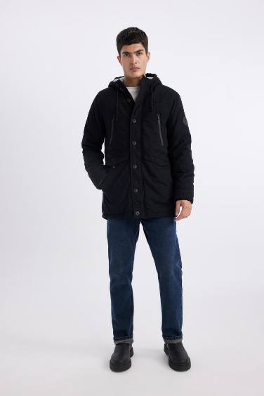 Slim Fit Dar Kesim Kapüşonlu Pelüş Astar Fermuarlı Çıtçı Kapamalı Cepli Mont Parka