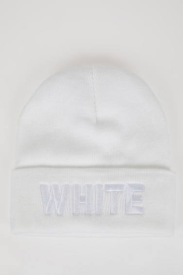 Women Slogan Embroidered Knitwear Beret