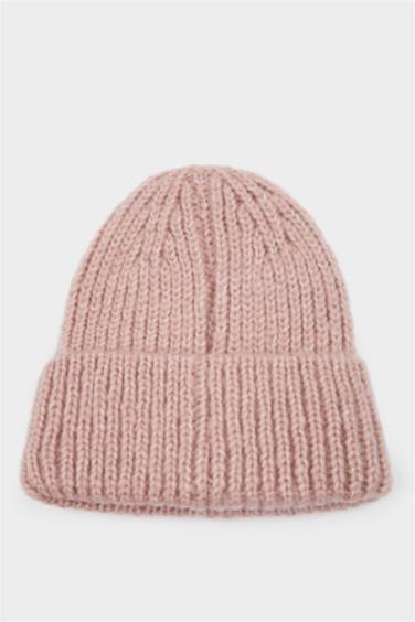 Woman Winter Beanie
