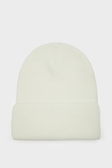 Woman Winter Beanie