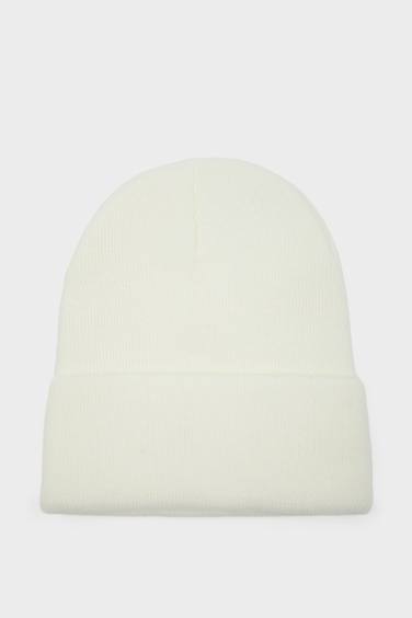 Woman Winter Beanie