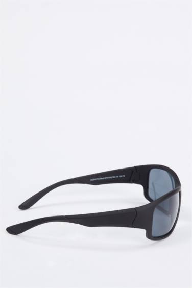 Des lunettes de soleil