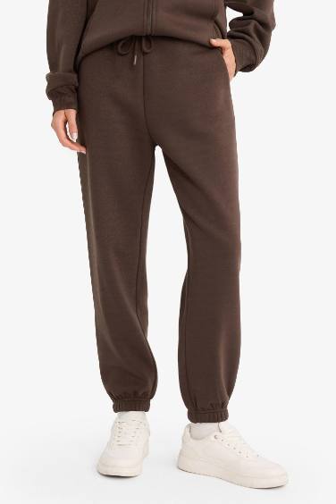 بنطلون جوجر فيت تقيل بأستك من تحت