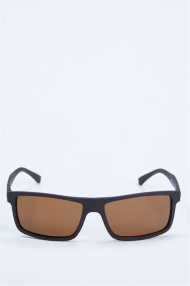 Des lunettes de soleil