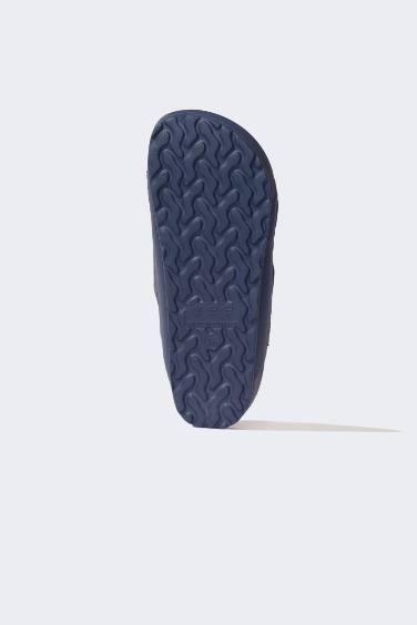 شبشب ولادي إيفا بإبزيم مزدوج ببكلة