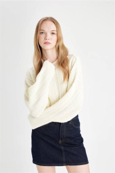 Coool Regular Fit Crop Bisiklet Yaka Saç Örgülü Triko Kazak