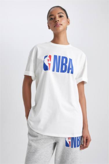 T-Shirt Coupe Oversize Imprimé Col Rond à Manches Courtes De DefactoFit NBA