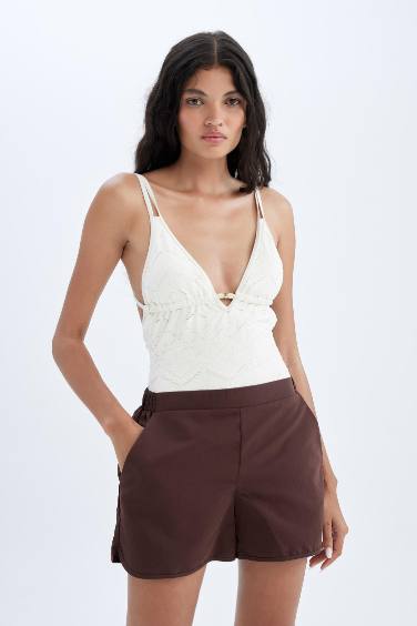 شورت بحر حريمي بني قصة عادية من Fall in Love