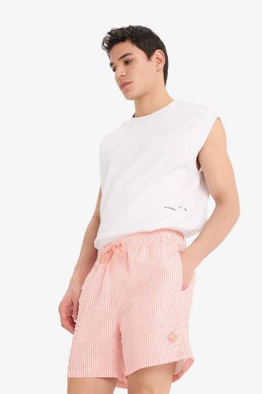 شورت سباحة قصير مخطط ببطانة شبكية