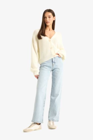 Regular Fit V Yaka Düğmeli Triko Hırka