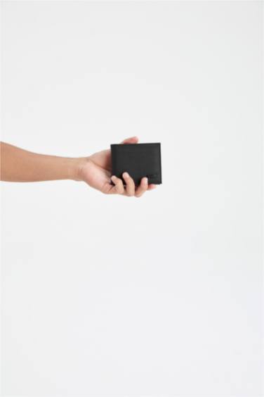 محفظة جلد صناعي