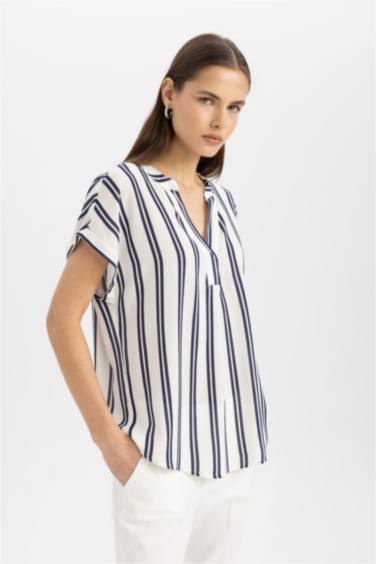 Regular Fit Crew Neck Short Sleeve Blouse