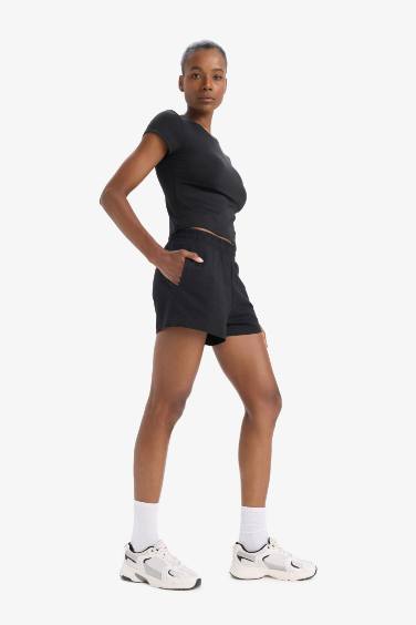 شورت قصير سليم فيت من DeFactoFit