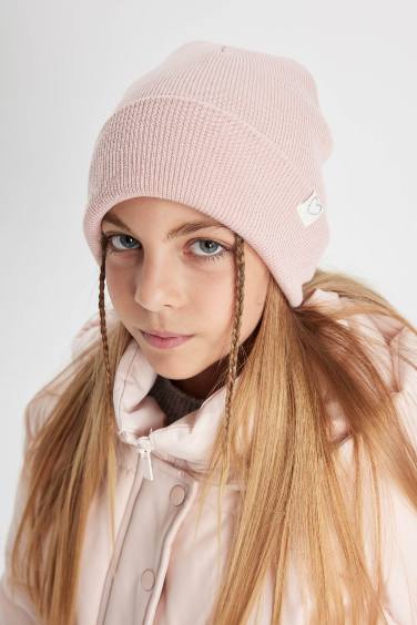 Girl Knitted Beret