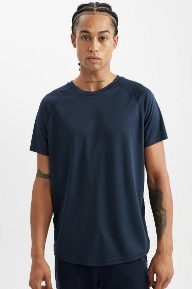 T-Shirt Slim Bleu marine imprimé à Col rond de DeFacto Fit