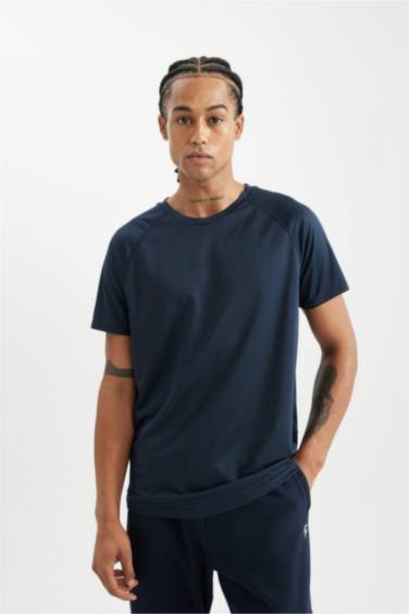 T-Shirt Slim Bleu marine imprimé à Col rond de DeFacto Fit