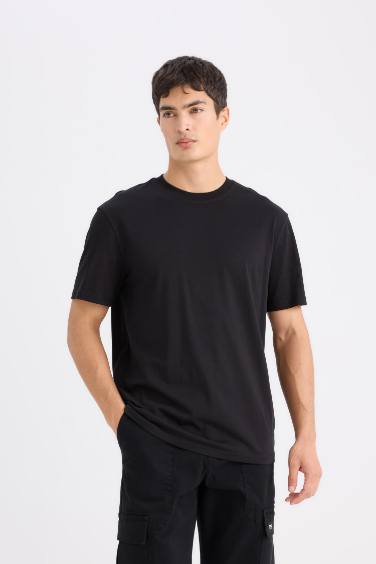 New Regular Fit Crew Neck Basic T-Shirt