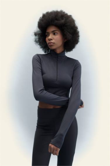 تيشيرت ردن طويل سليم فيت بياخة عالية من DeFactoFit