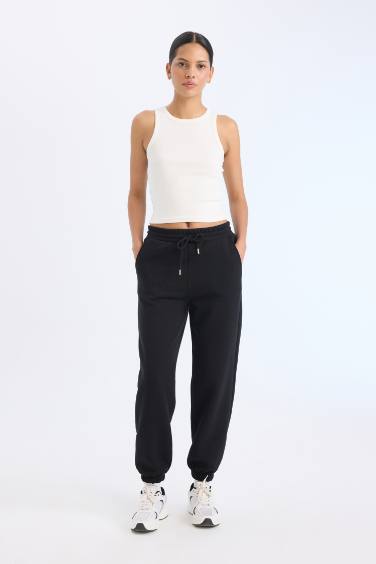 Elastic Waist Leg Laced Basic Thick Jogger Sweatpants