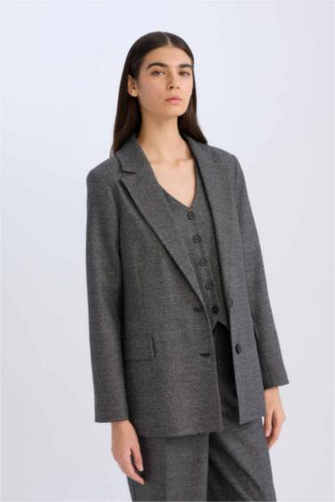 Oversize Fit Buttoned Blazer