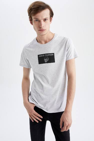 T-shirt Slim à manches courtes et à Col rond imprimé tête de mort