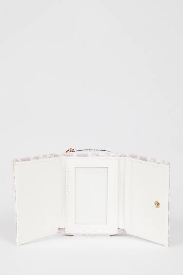 محفظة جلد صناعي نسائية منقوشة