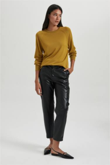 Relax Fit Crew Neck Basic Knitted Pullover