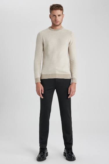 بلوفر تريكو قصة عادية برقبة مستديرة