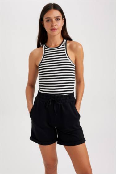 برمودا قطن قصة عادية