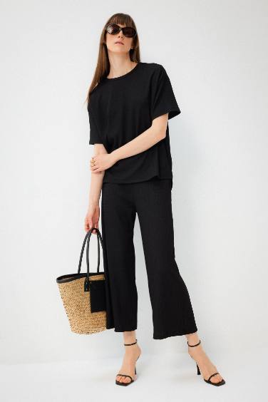 Regular Fit Wide Leg Trousers