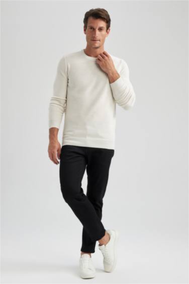 Пуловер приталеного крою з круглим вирізом трикотажний для чоловіків