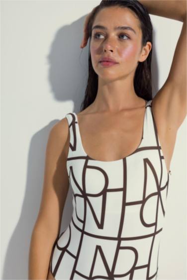 مايوه قصة عادية Fall In Love من