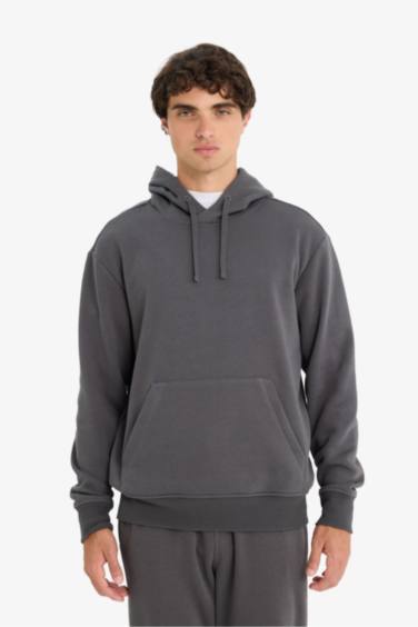 سويت شيرت مطبوع قصة عادية بكابيشون