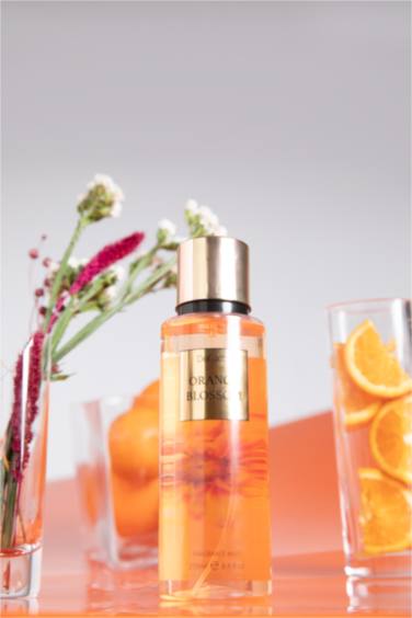 بخاخ جسم نسائي فاكهي 250 ml