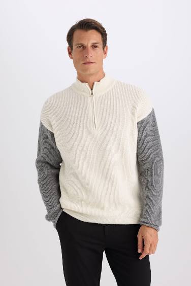 Relax Fit Turtleneck Knitwear Pullover