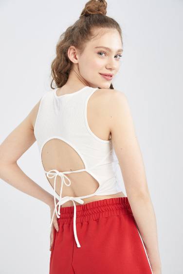 Fitted  with Rope Low Back Crop Top