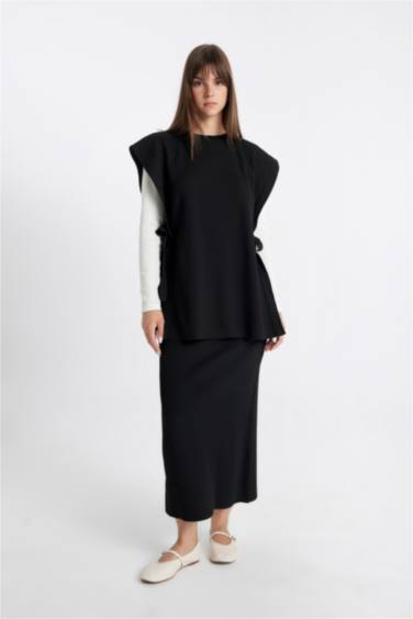 Regular Fit Crew Neck Vest