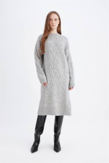 Regular Fit Bisiklet Yaka Saç Örgü Desenli Basic Düz Uzun Kollu Midi Triko Elbise