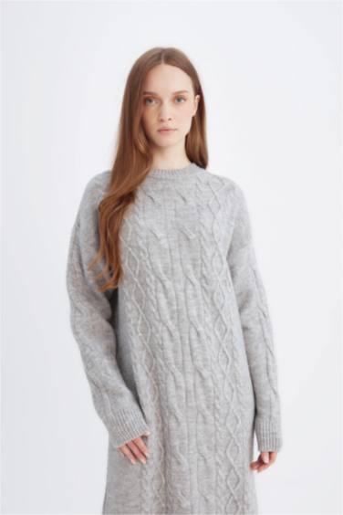 Regular Fit Bisiklet Yaka Saç Örgü Desenli Basic Düz Uzun Kollu Midi Triko Elbise