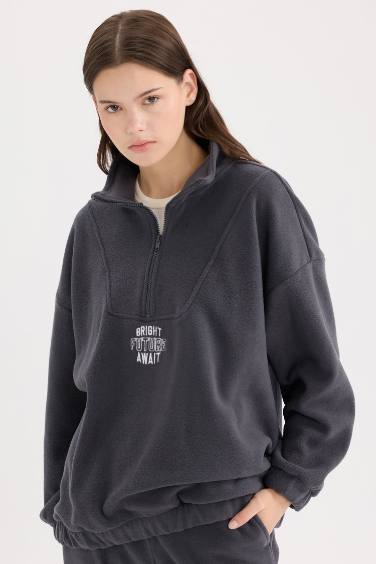 Oversize Geniş Kalıp Fermuarlı Dik Yaka Nakışlı Polar Sweatshirt