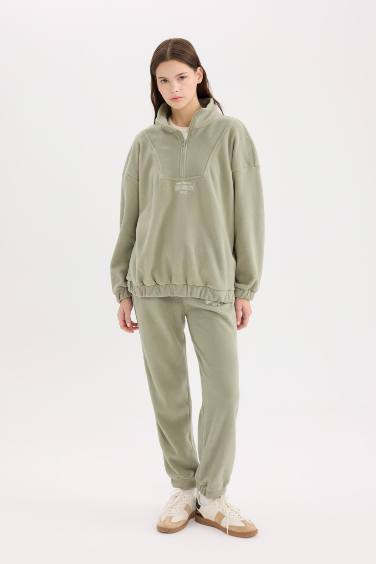 Standart Fit Eşofman Altı Uzun Boy Beli Lastikli Paçası Ayarlanabilir Lastikli Bağcıklı Cepli Baskılı Polar Kumaş