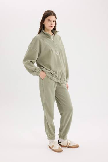 Standart Fit Eşofman Altı Uzun Boy Beli Lastikli Paçası Ayarlanabilir Lastikli Bağcıklı Cepli Baskılı Polar Kumaş